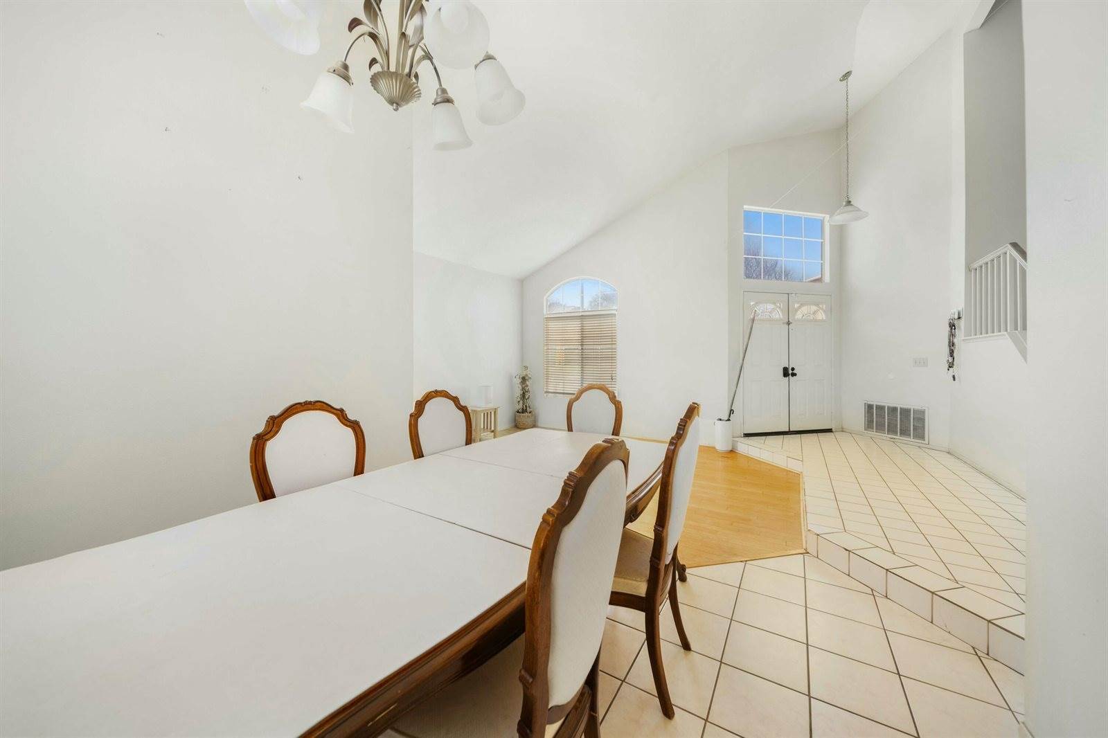 2535 Overland Avenue, Lancaster, CA 93536