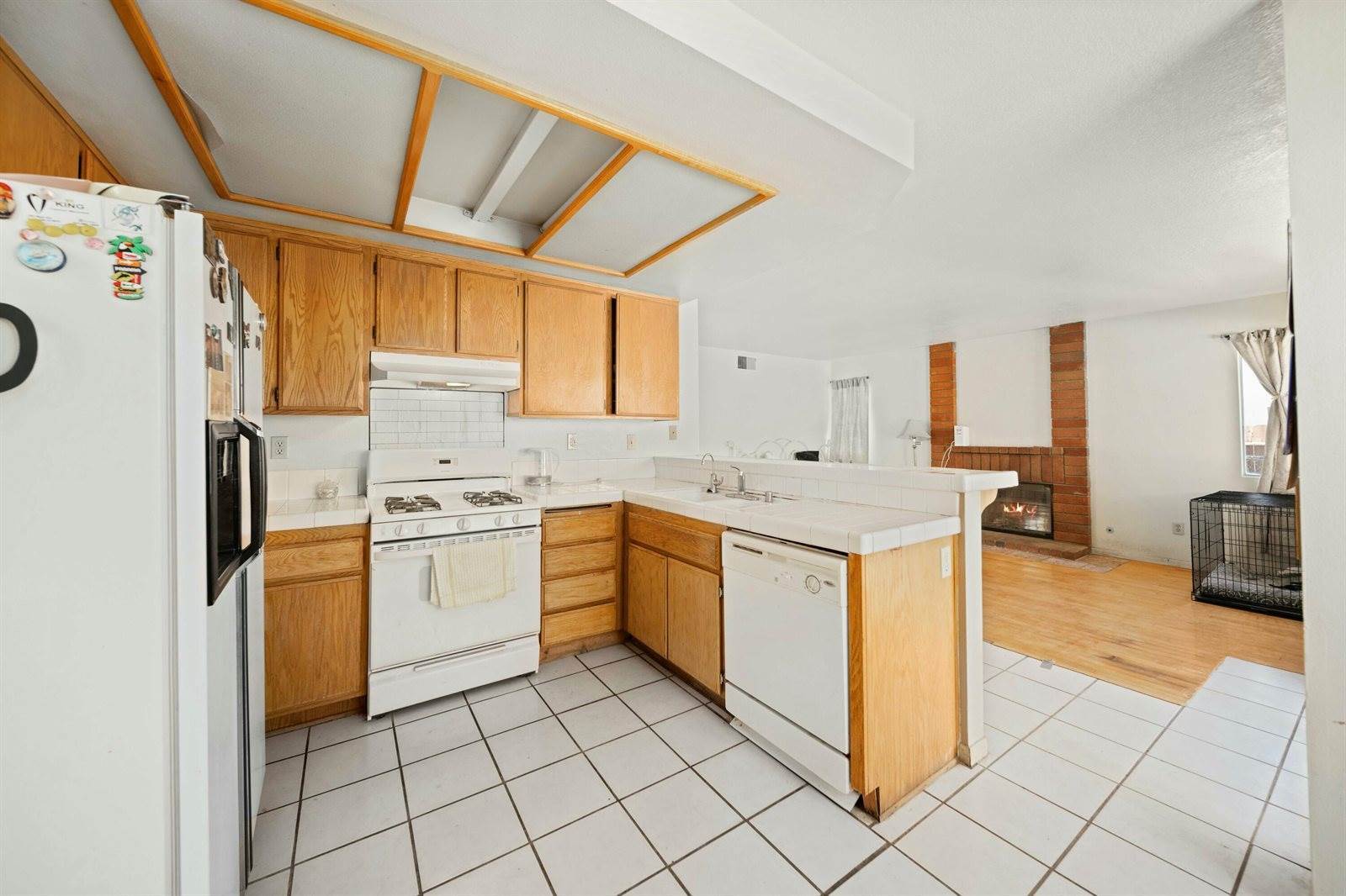 2535 Overland Avenue, Lancaster, CA 93536