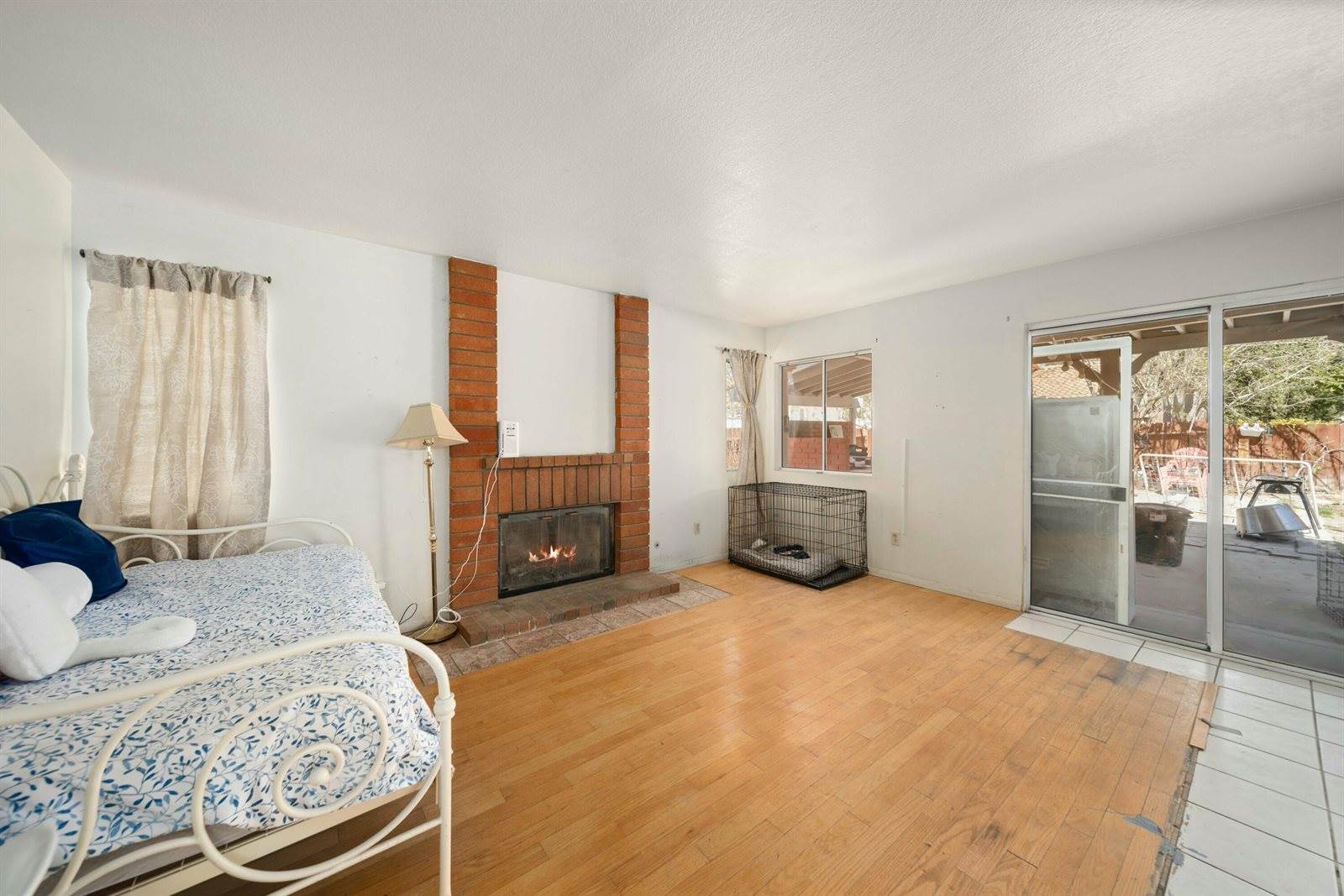 2535 Overland Avenue, Lancaster, CA 93536