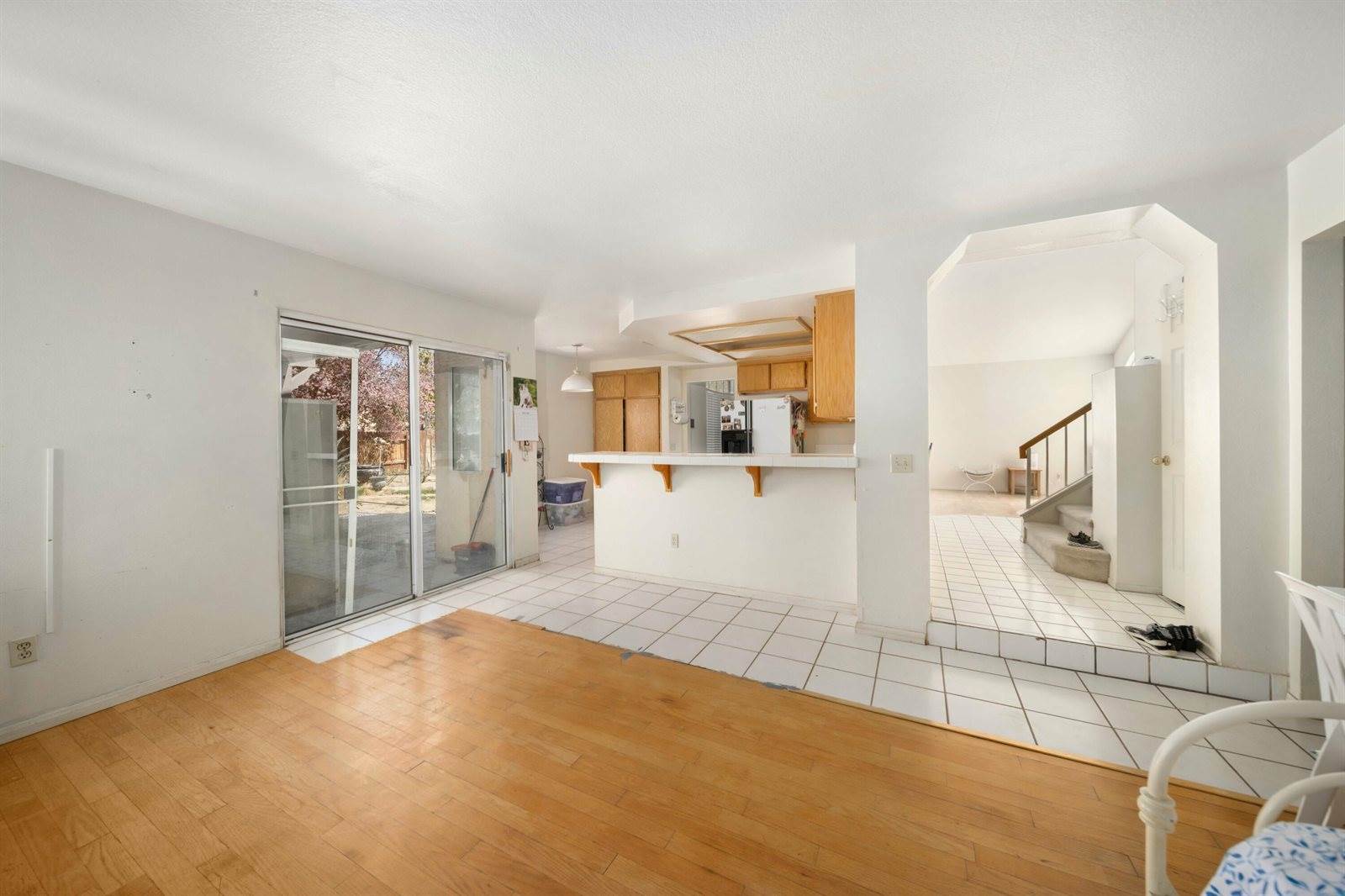 2535 Overland Avenue, Lancaster, CA 93536