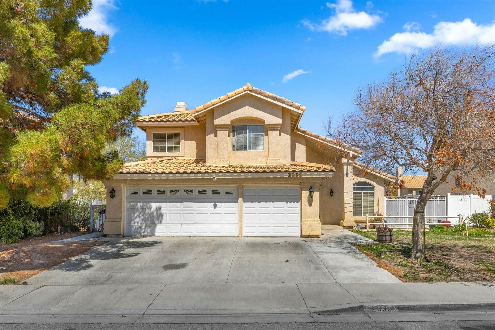 2535 Overland Avenue, Lancaster, CA 93536