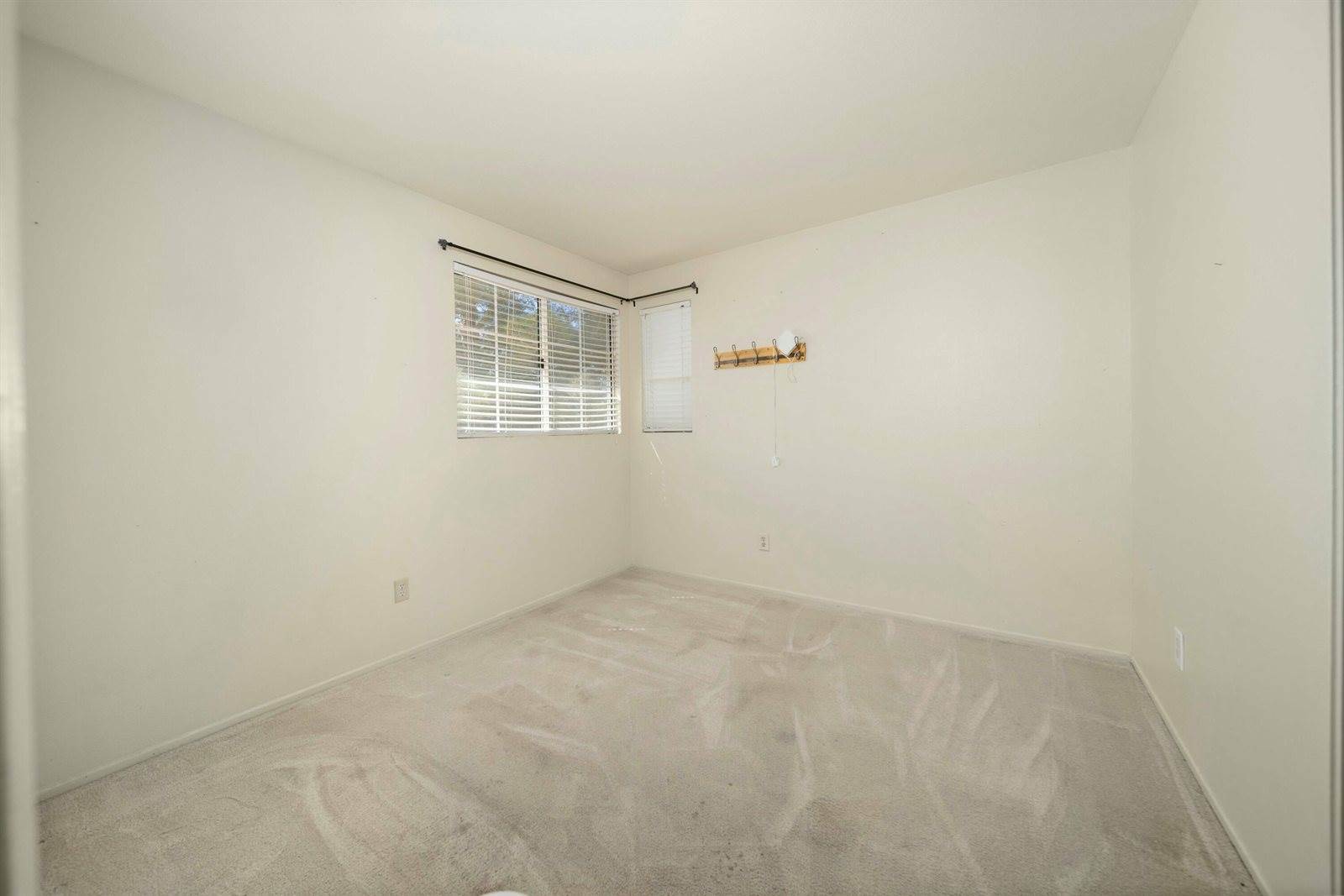 2535 Overland Avenue, Lancaster, CA 93536