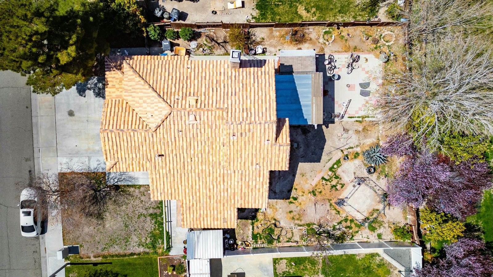 2535 Overland Avenue, Lancaster, CA 93536