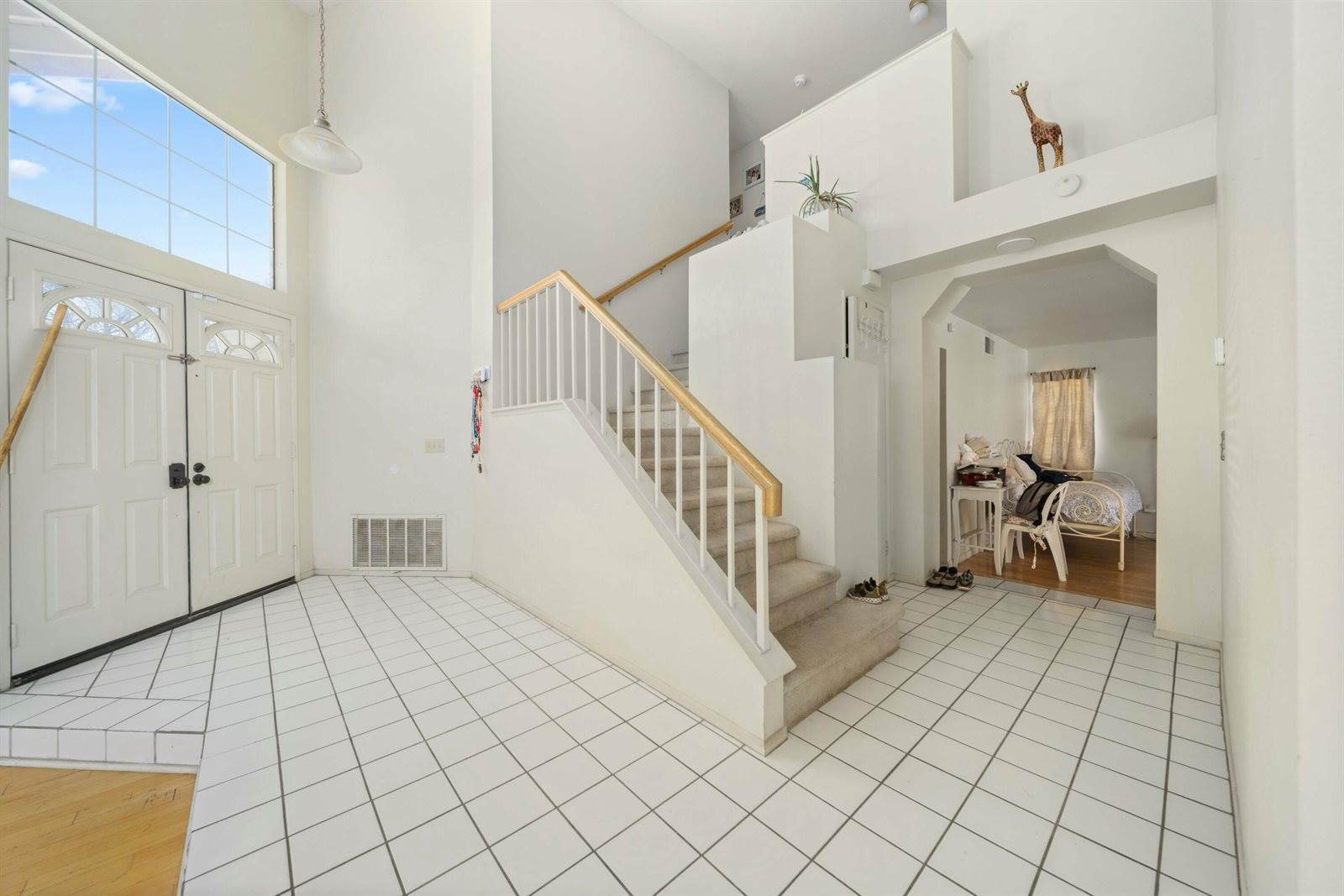 2535 Overland Avenue, Lancaster, CA 93536