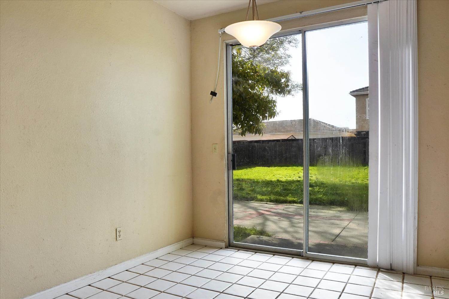 106 Glen Eagle Way, Vacaville, CA 95688