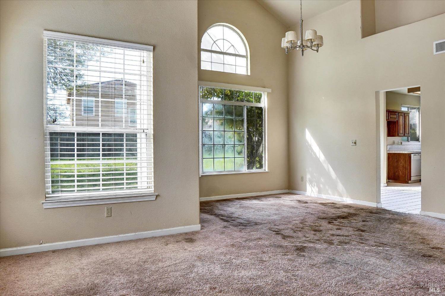 106 Glen Eagle Way, Vacaville, CA 95688