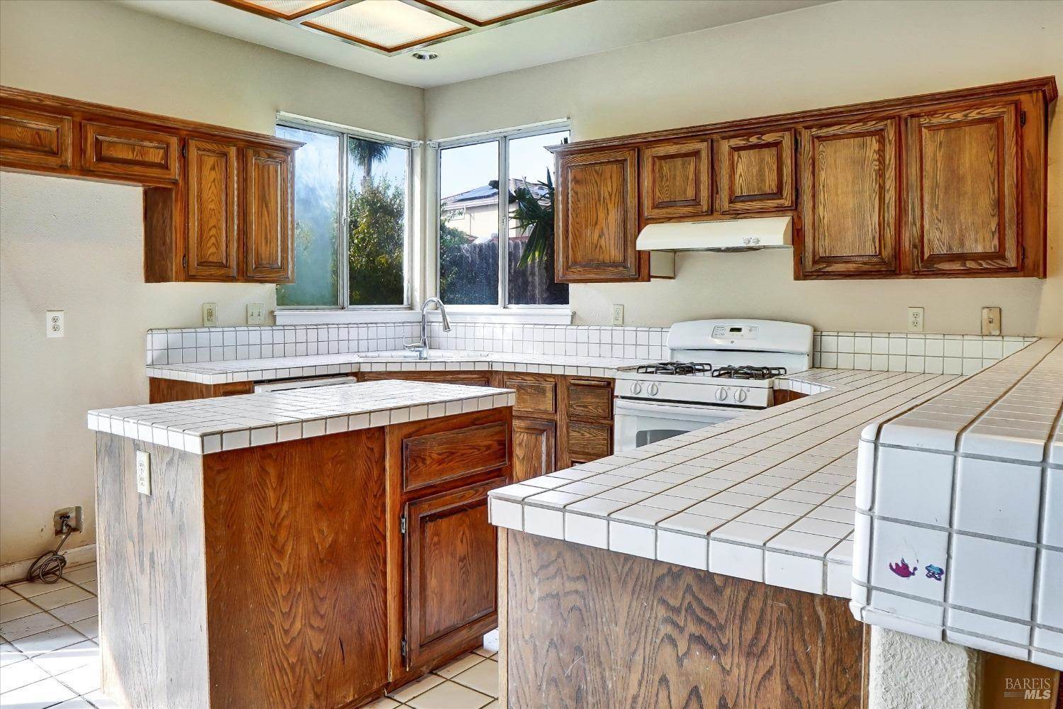 106 Glen Eagle Way, Vacaville, CA 95688