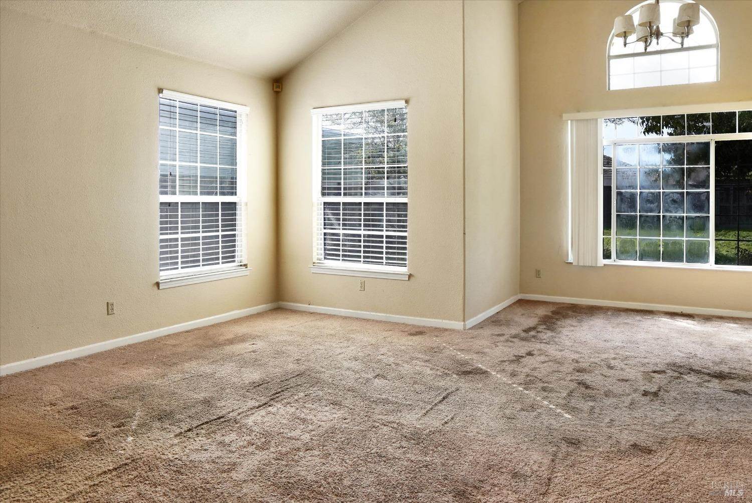 106 Glen Eagle Way, Vacaville, CA 95688