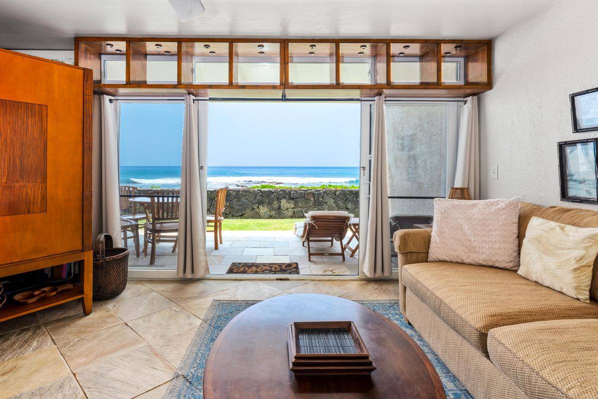 75-5888 Alii Dr, Kailua-Kona, HI 96740