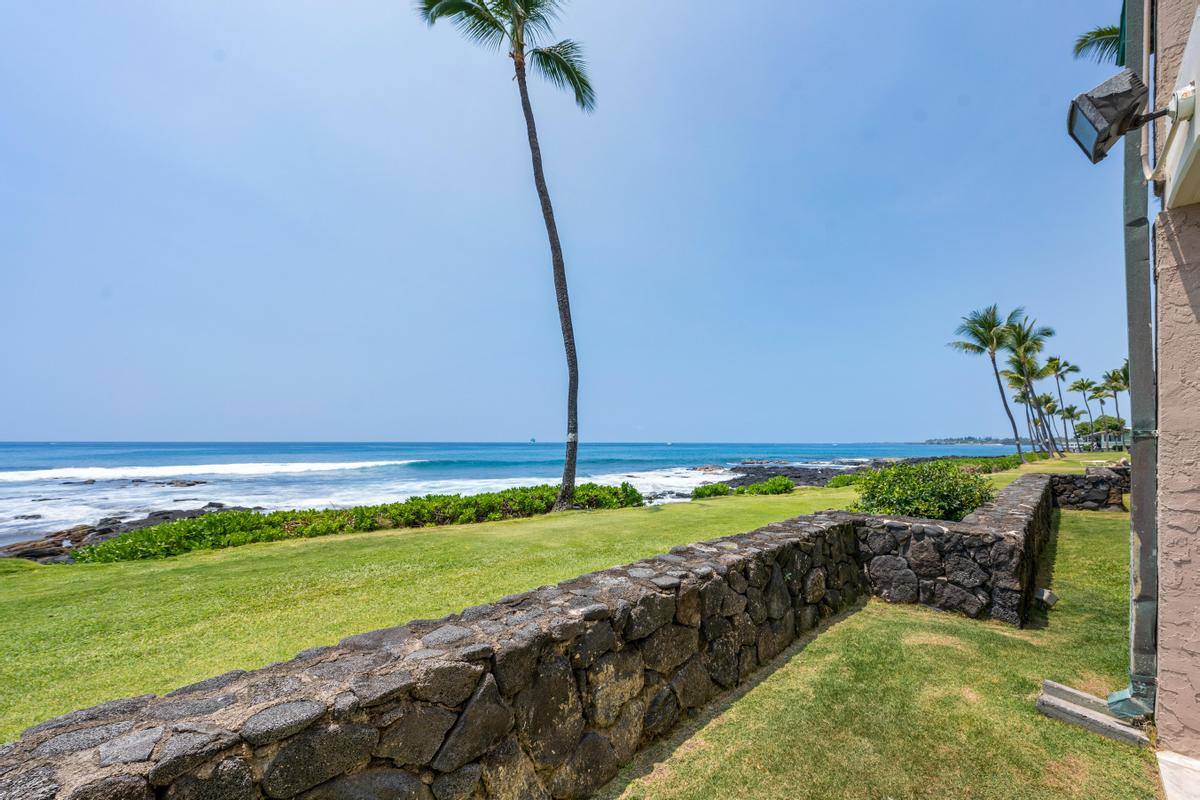75-5888 Alii Dr, Kailua-Kona, HI 96740