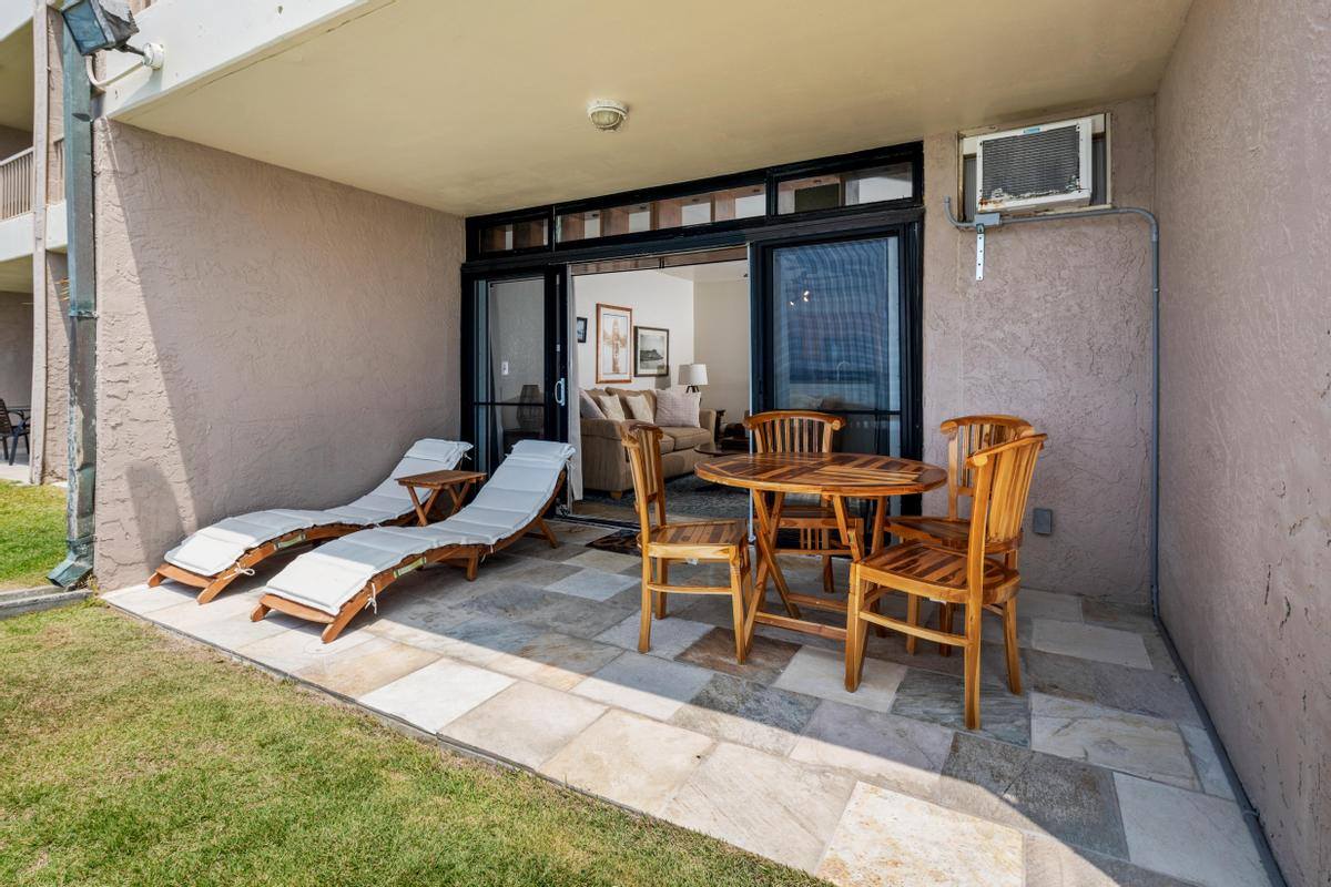 75-5888 Alii Dr, Kailua-Kona, HI 96740