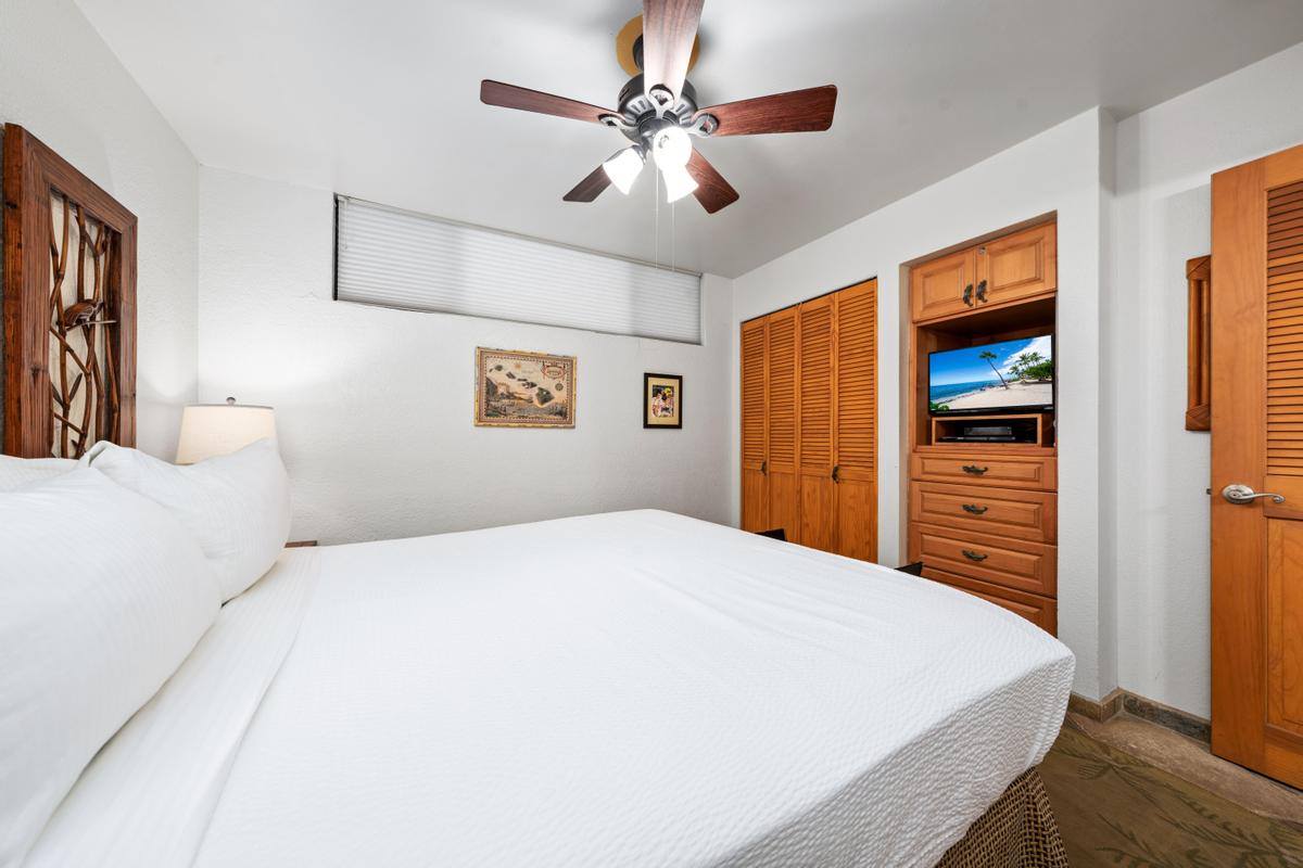 75-5888 Alii Dr, Kailua-Kona, HI 96740