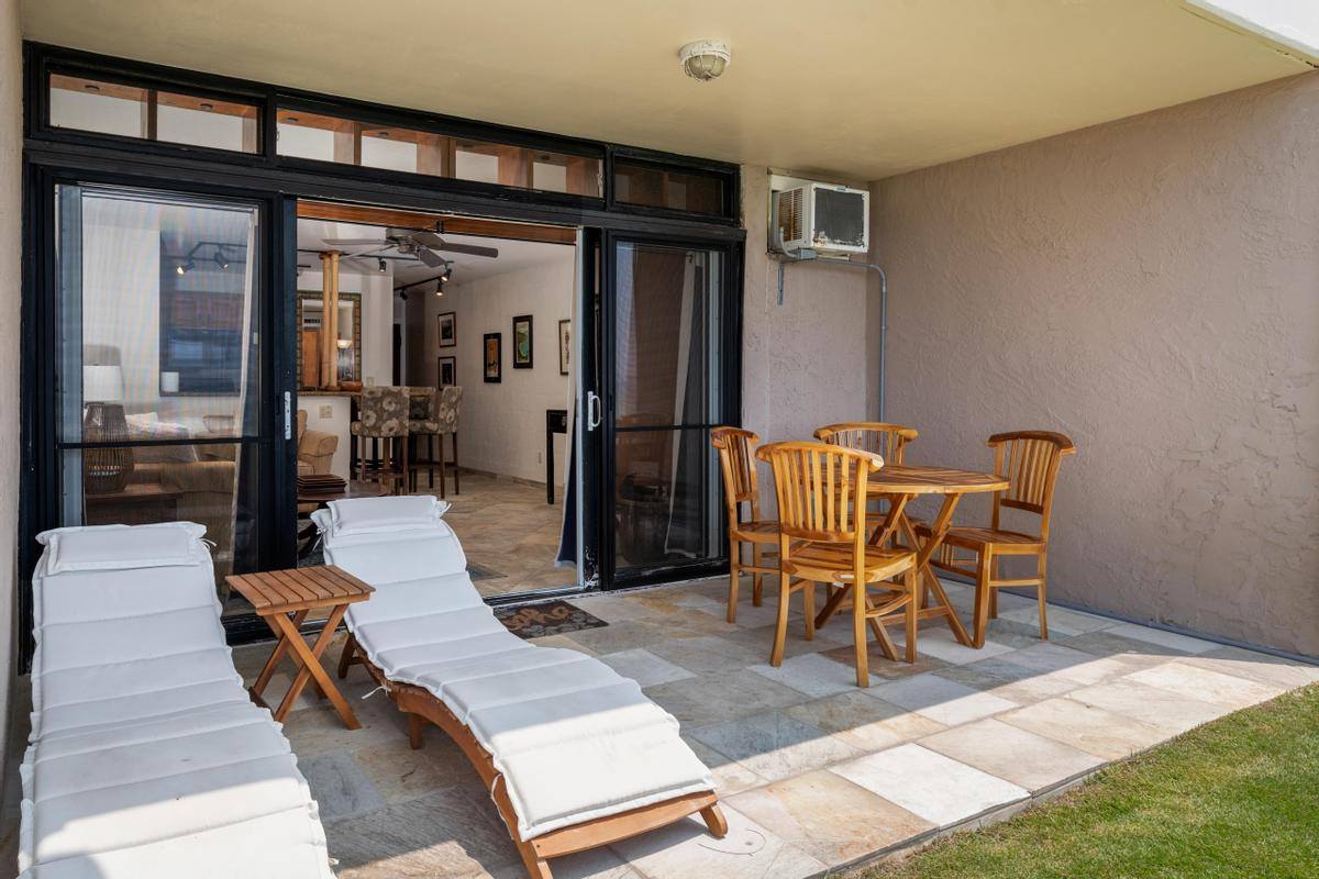 75-5888 Alii Dr, Kailua-Kona, HI 96740