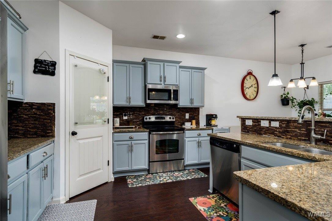 11507 Belle Meade Avenue, Northport, AL 35475