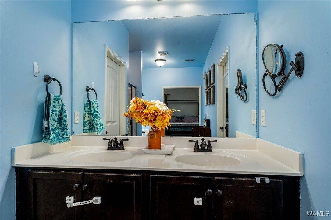 11507 Belle Meade Avenue, Northport, AL 35475