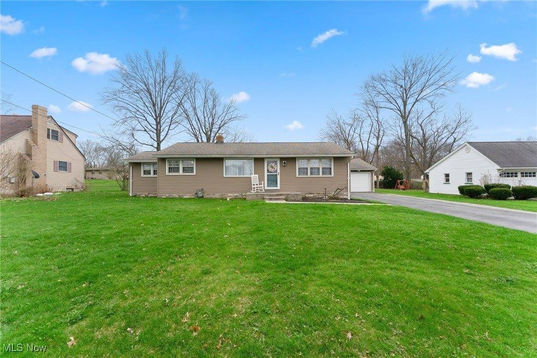 26 Deeringwood Drive, New Middletown, OH 44442