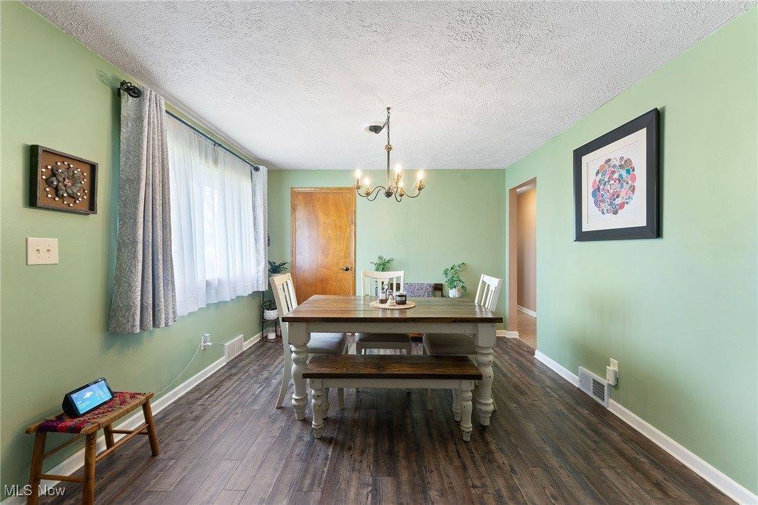 26 Deeringwood Drive, New Middletown, OH 44442