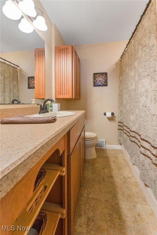 26 Deeringwood Drive, New Middletown, OH 44442