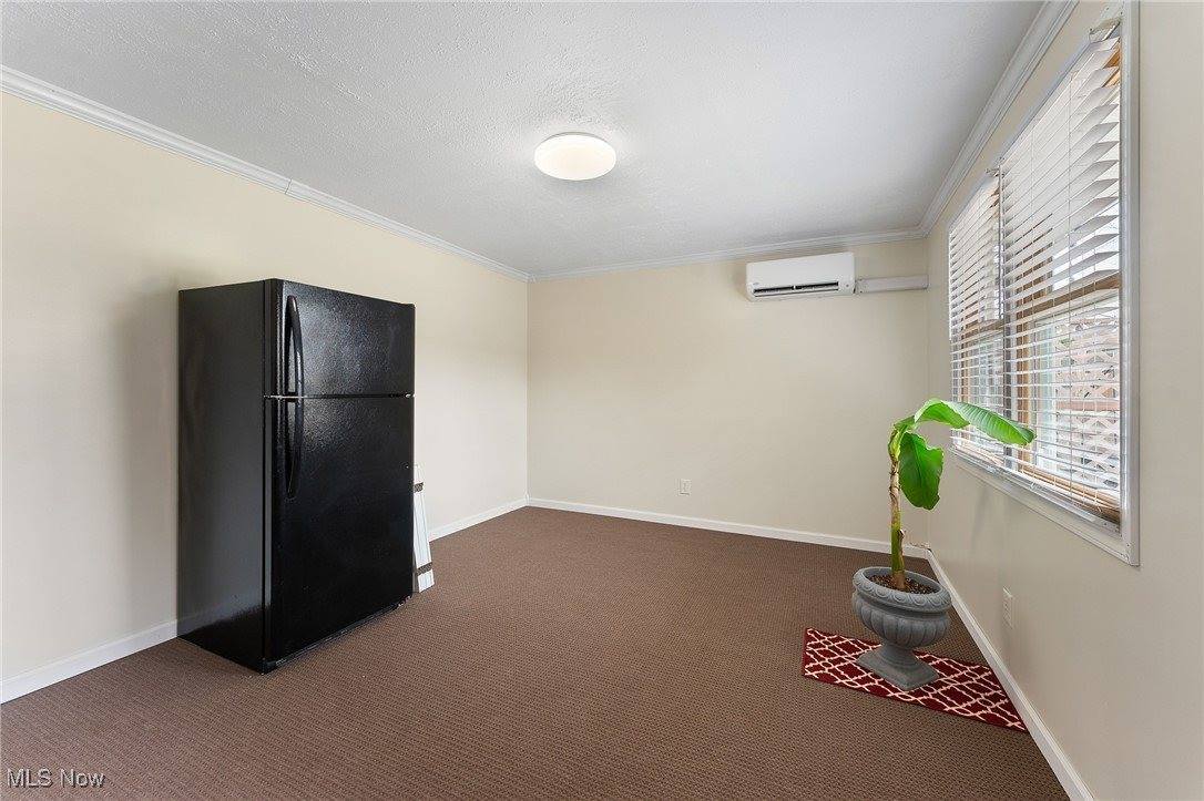 26 Deeringwood Drive, New Middletown, OH 44442