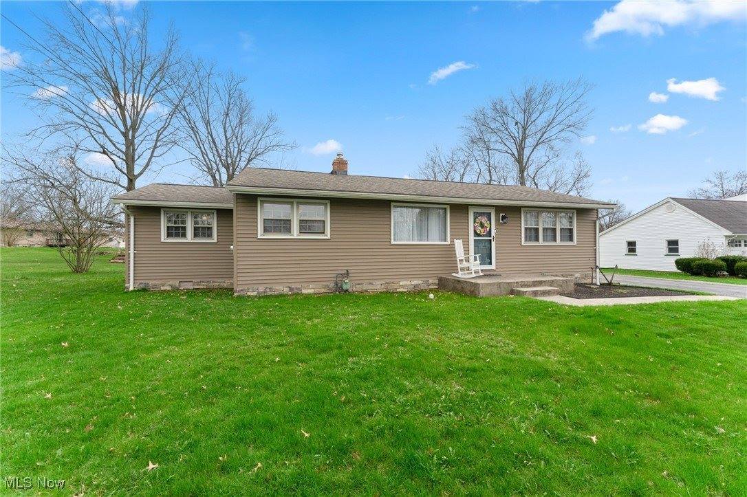 26 Deeringwood Drive, New Middletown, OH 44442
