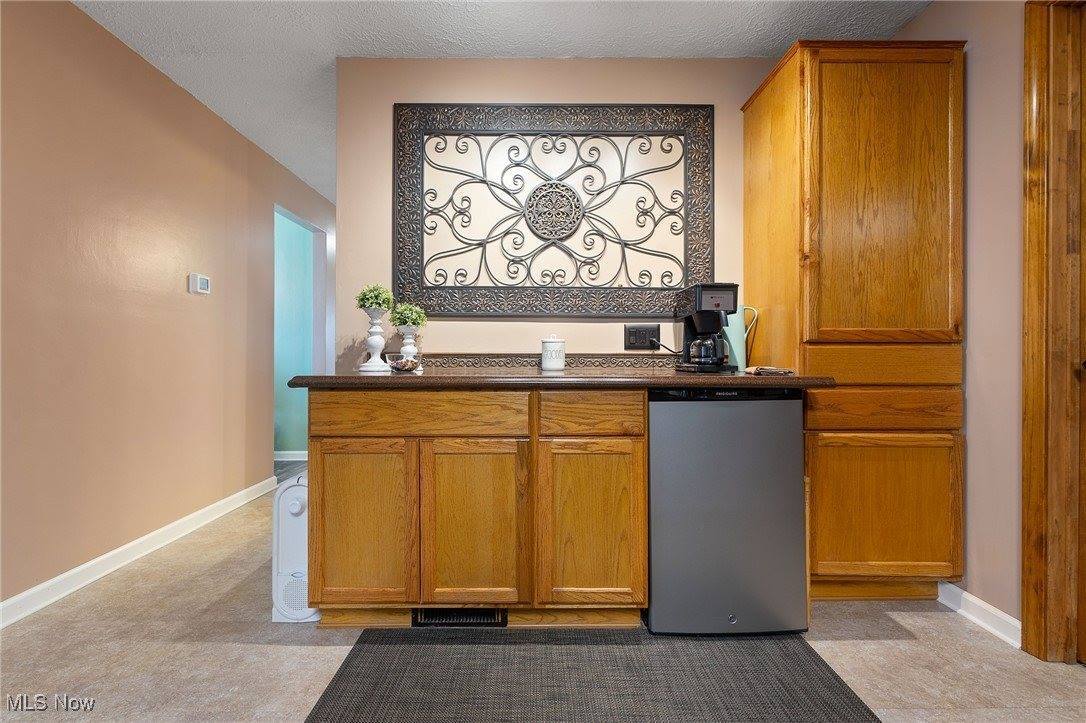 26 Deeringwood Drive, New Middletown, OH 44442