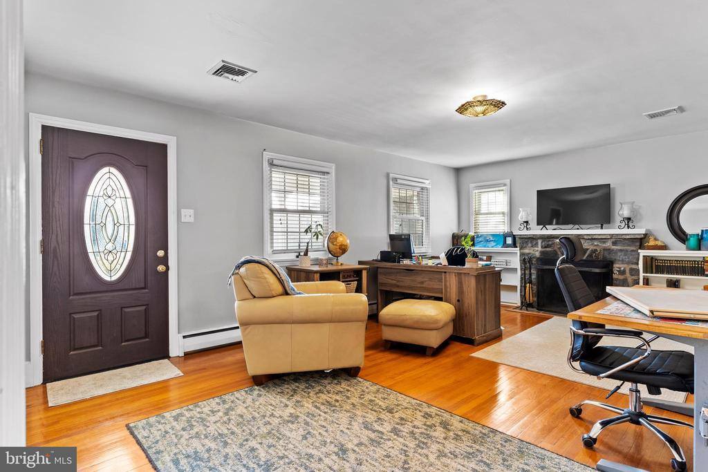 218 North 27TH Street, Camp Hill, PA 17011