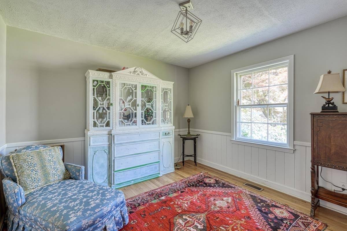 221 Lakewood, Spartanburg, SC 29302