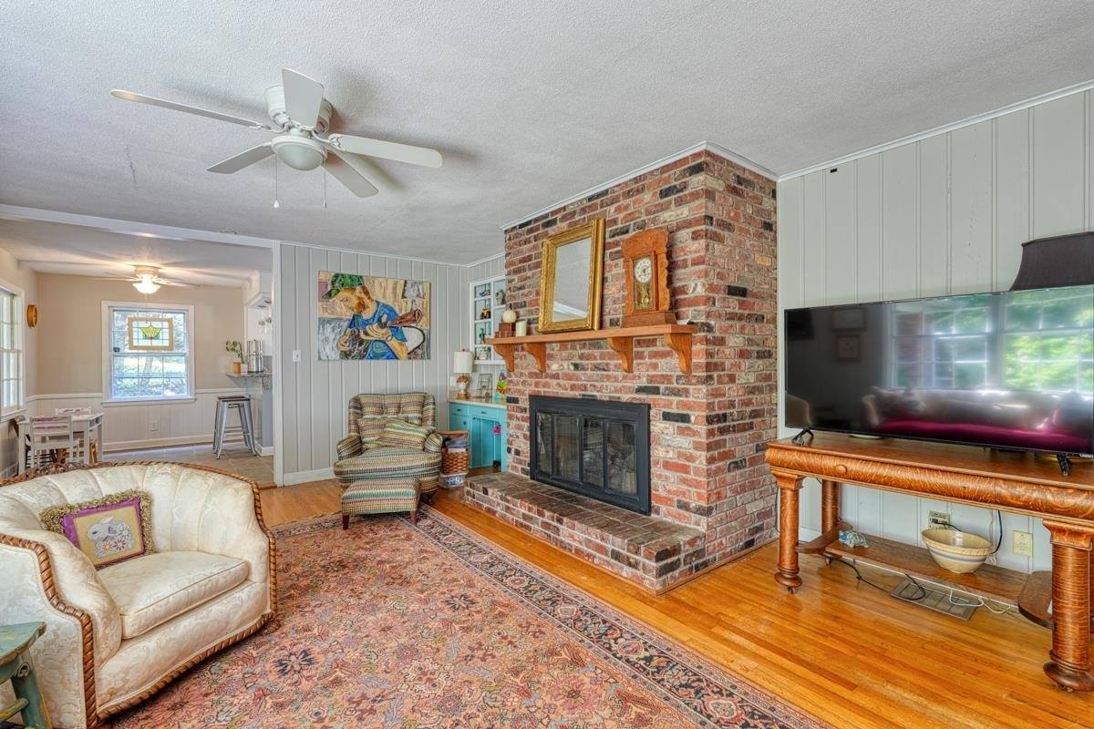 221 Lakewood, Spartanburg, SC 29302