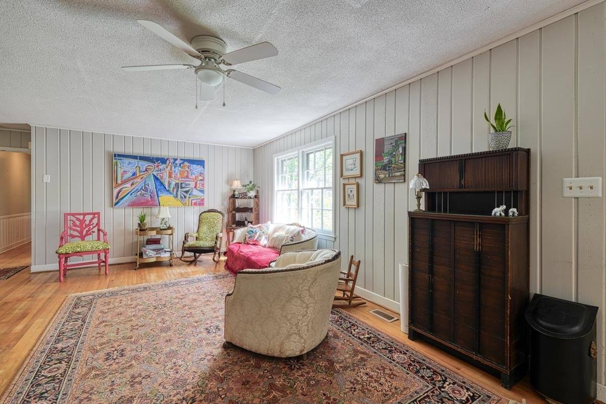 221 Lakewood, Spartanburg, SC 29302