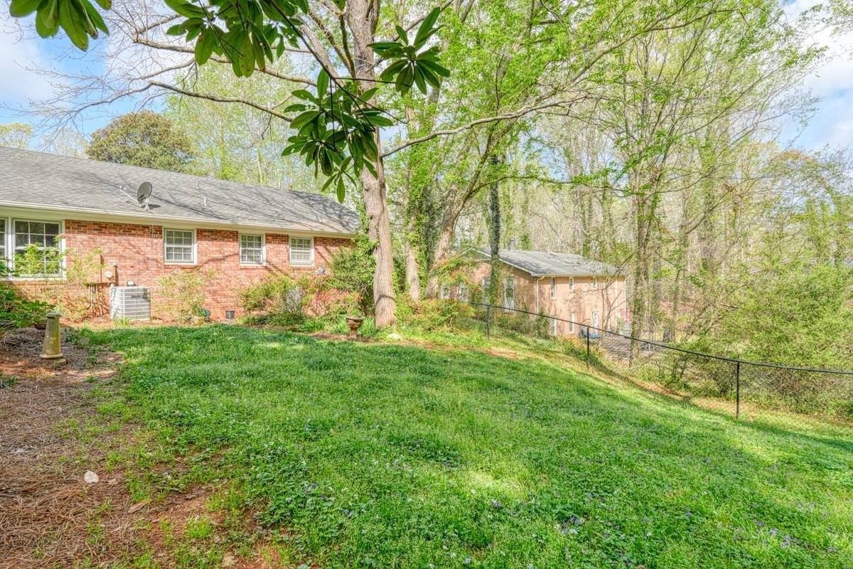 221 Lakewood, Spartanburg, SC 29302