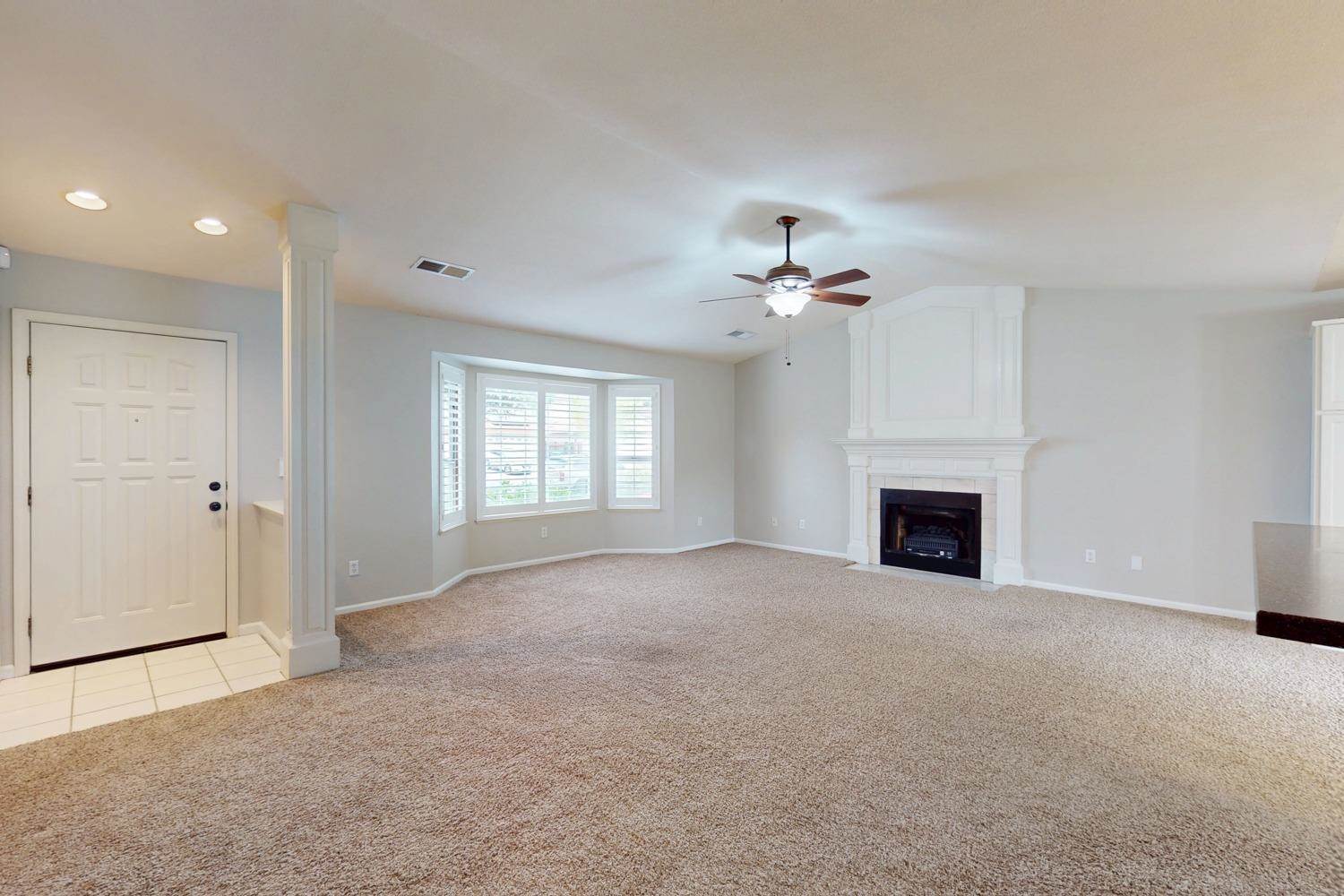 1748 Harbor Town Drive, Yuba City, CA 95993