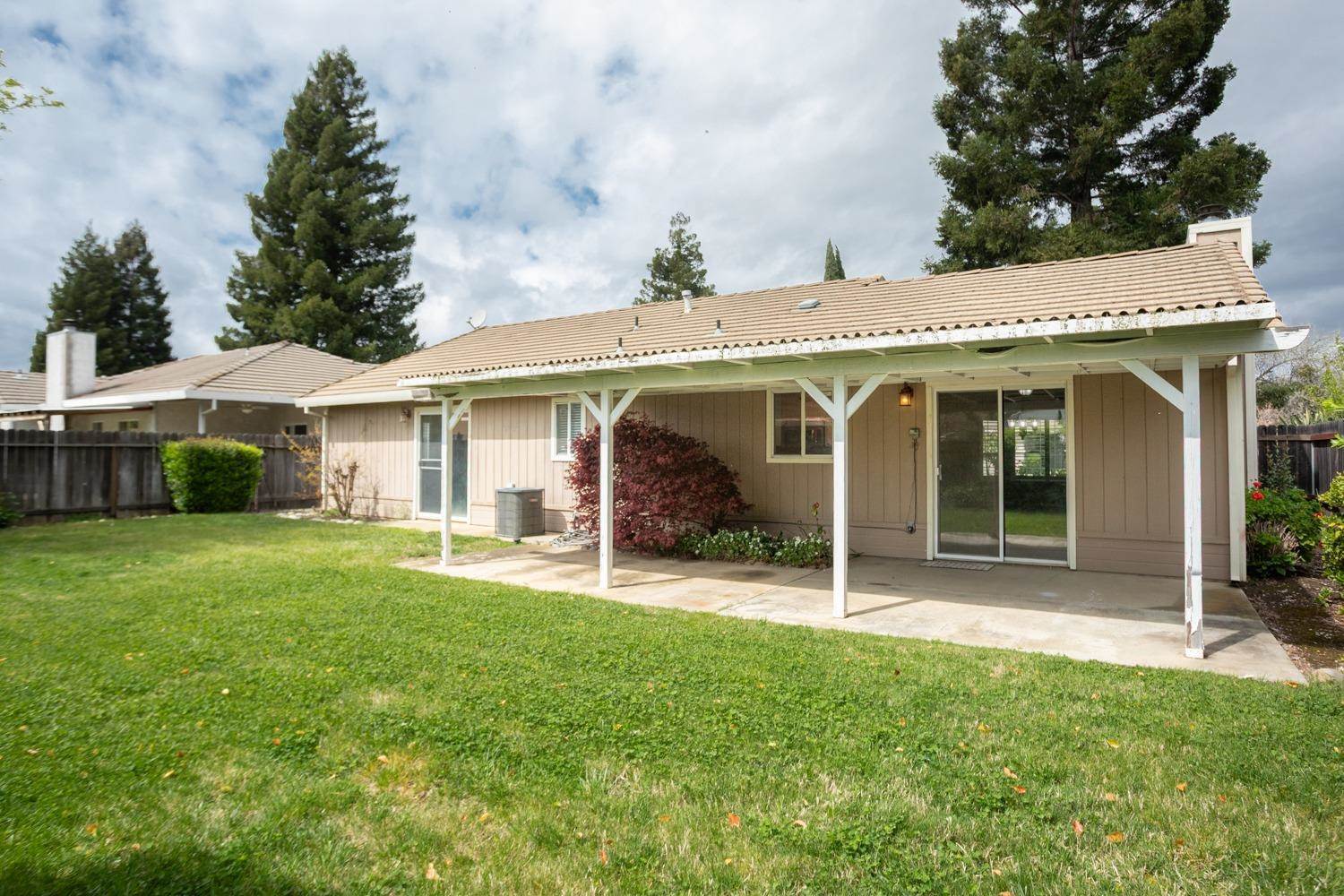 1748 Harbor Town Drive, Yuba City, CA 95993
