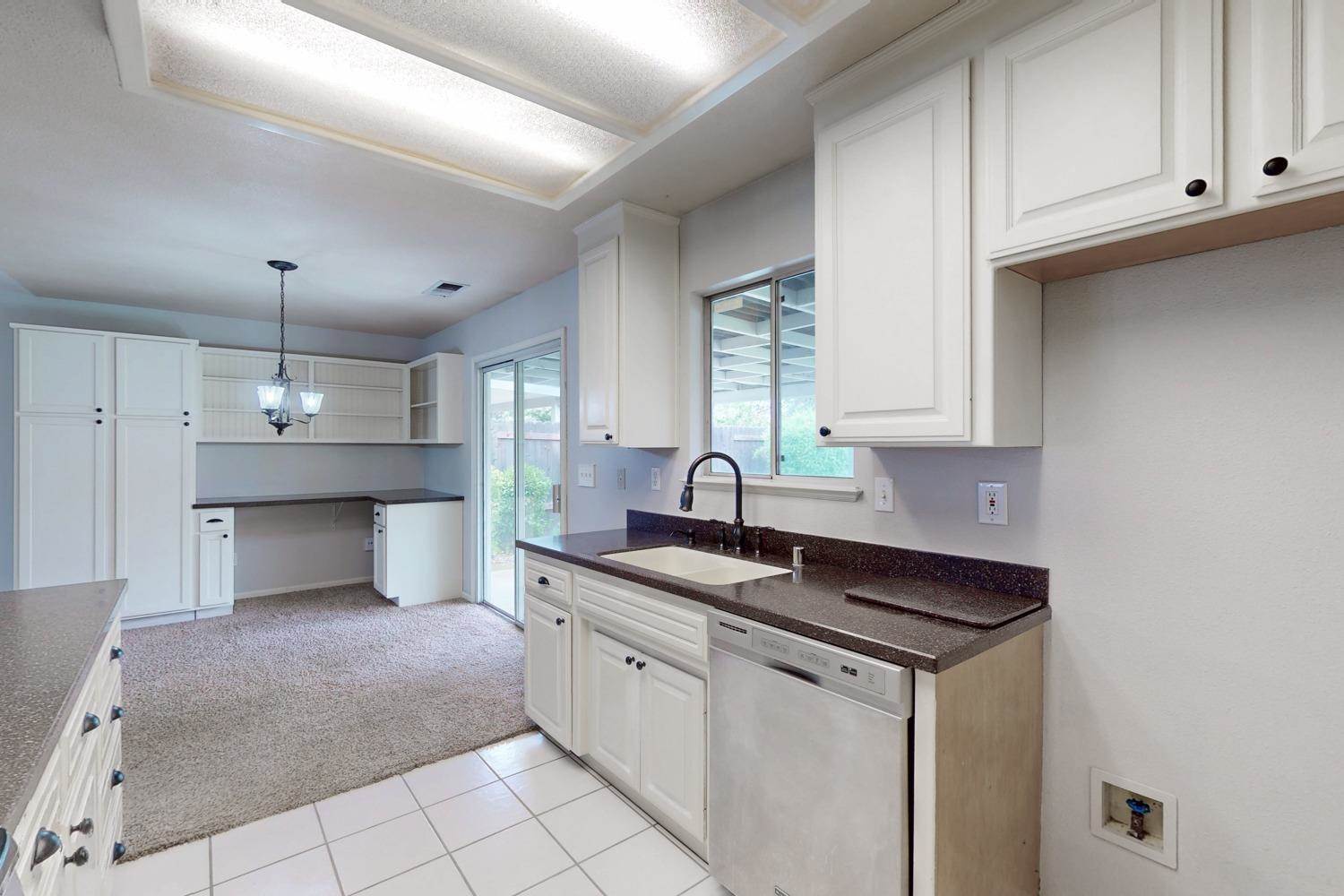 1748 Harbor Town Drive, Yuba City, CA 95993