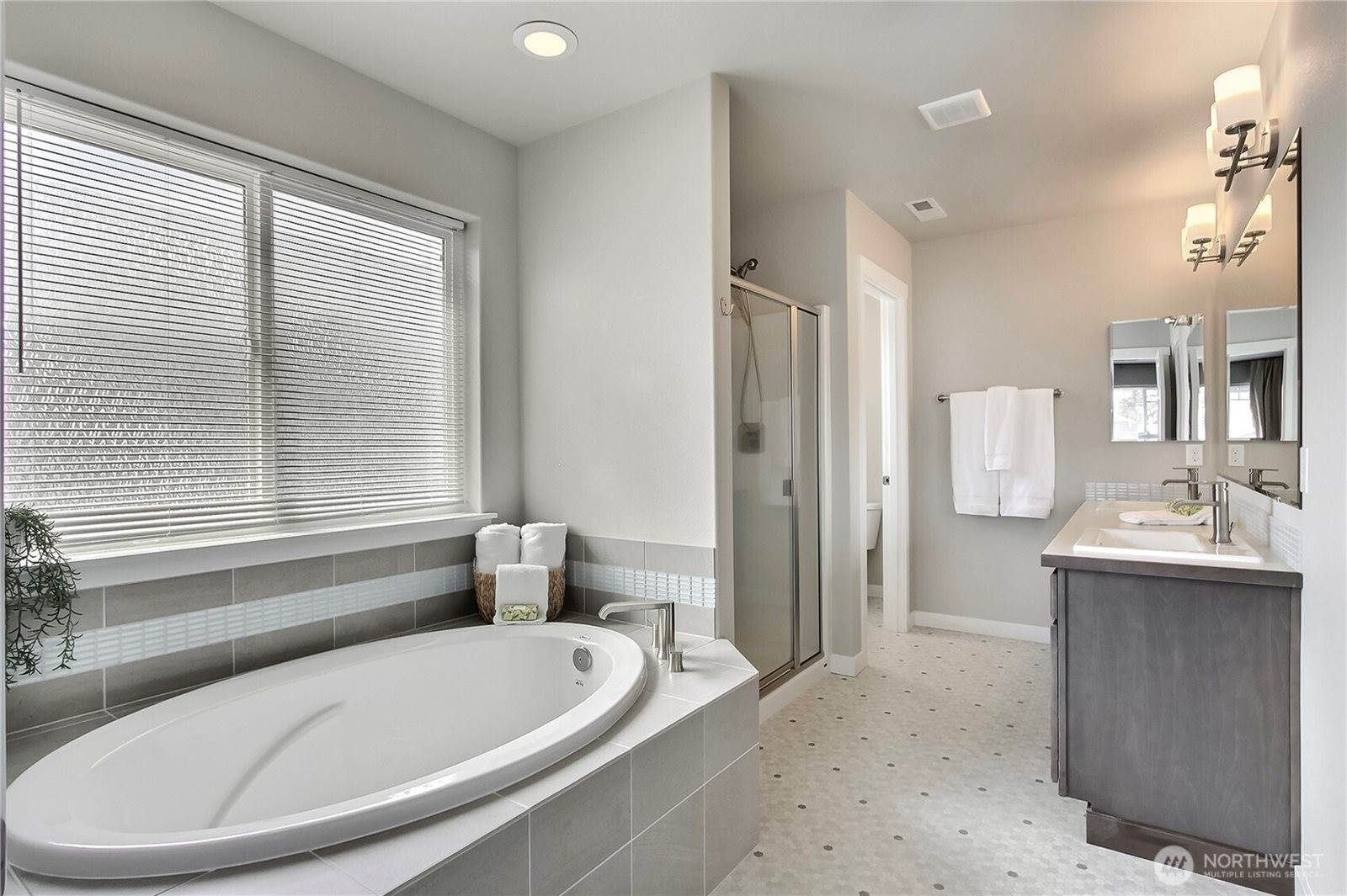 731 Natalee Jo Street SE, Lacey, WA 98513