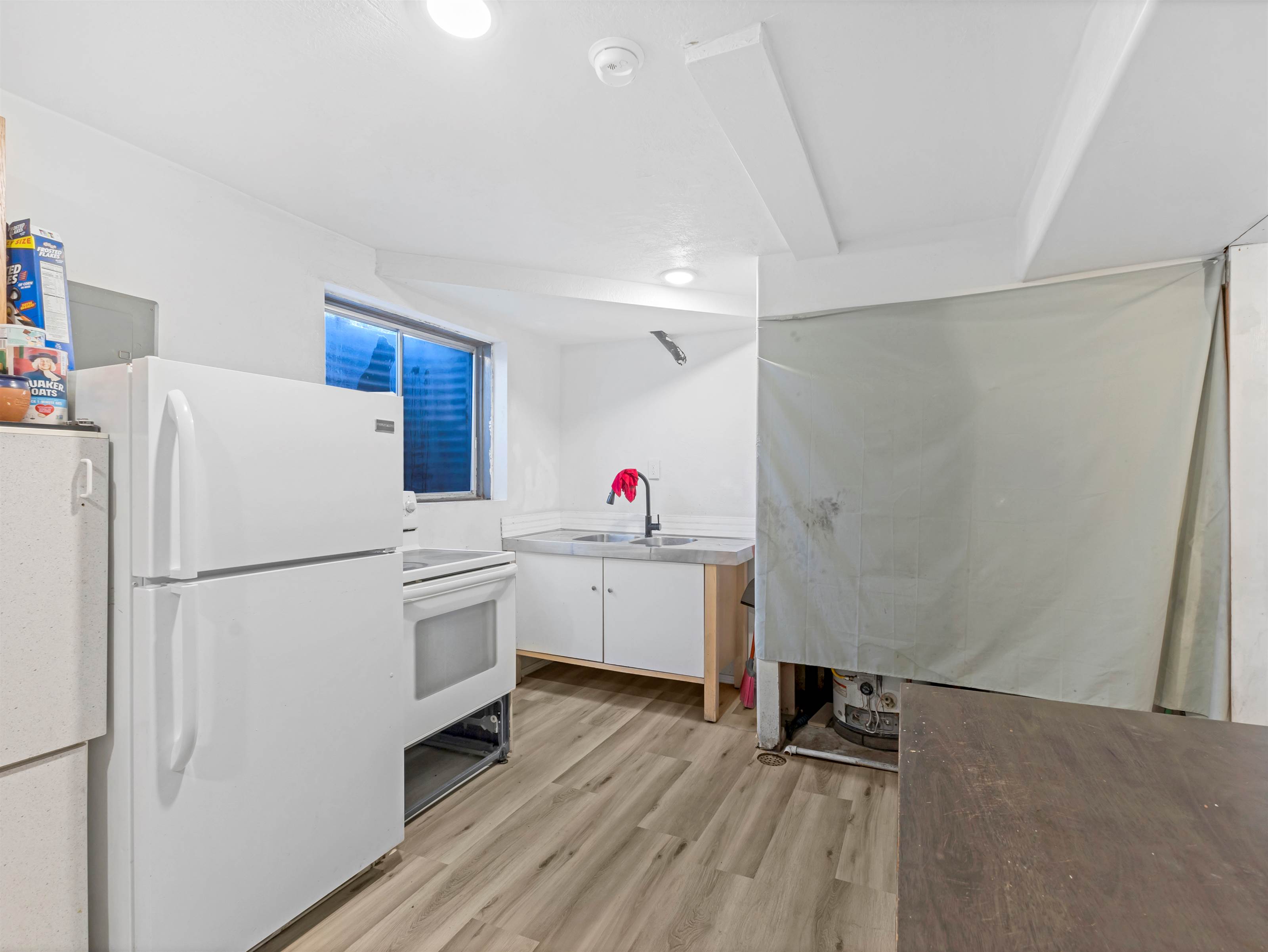 5096 South Jedediah Dr, Salt Lake City, UT 84118