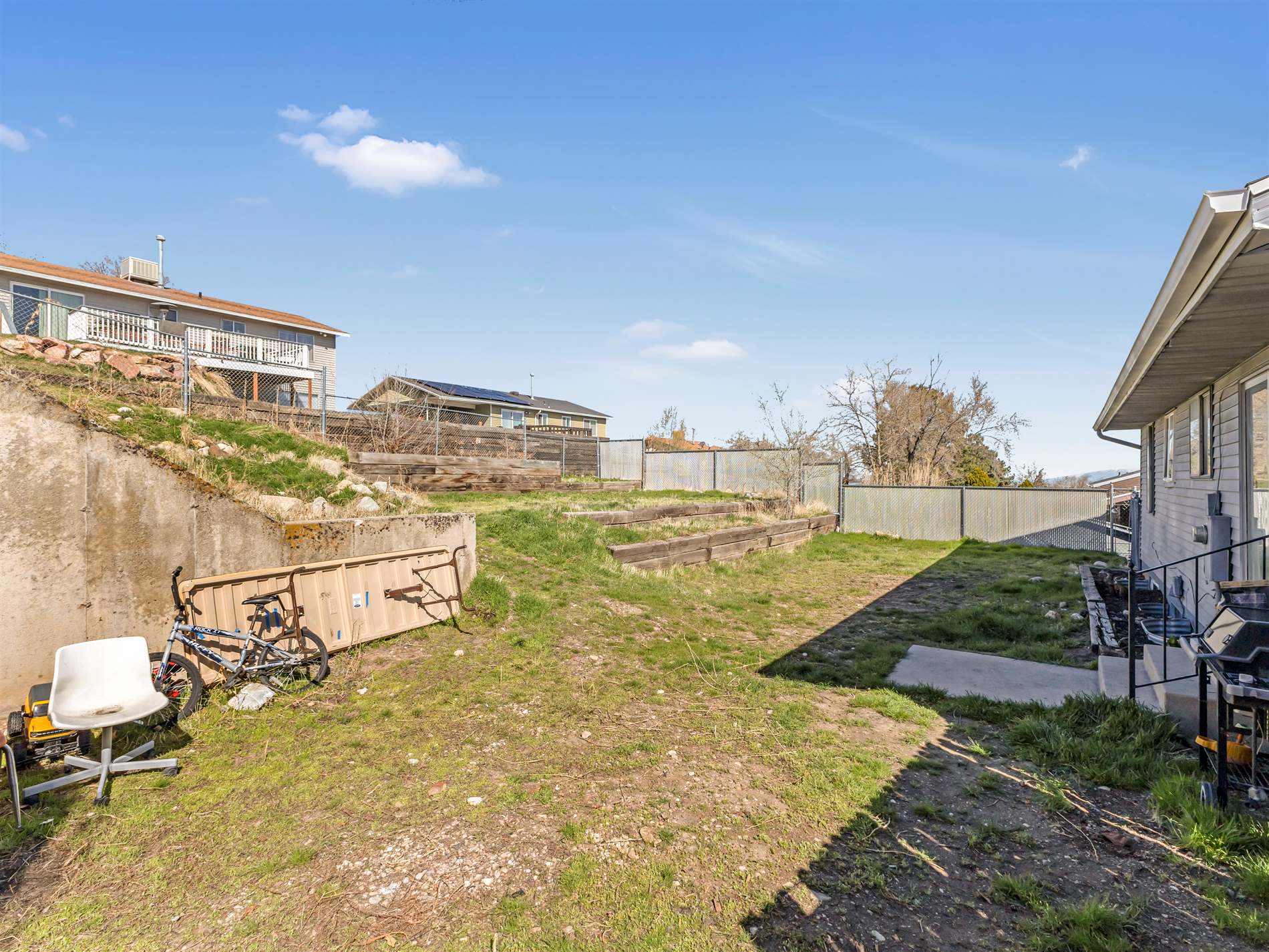 5096 South Jedediah Dr, Salt Lake City, UT 84118