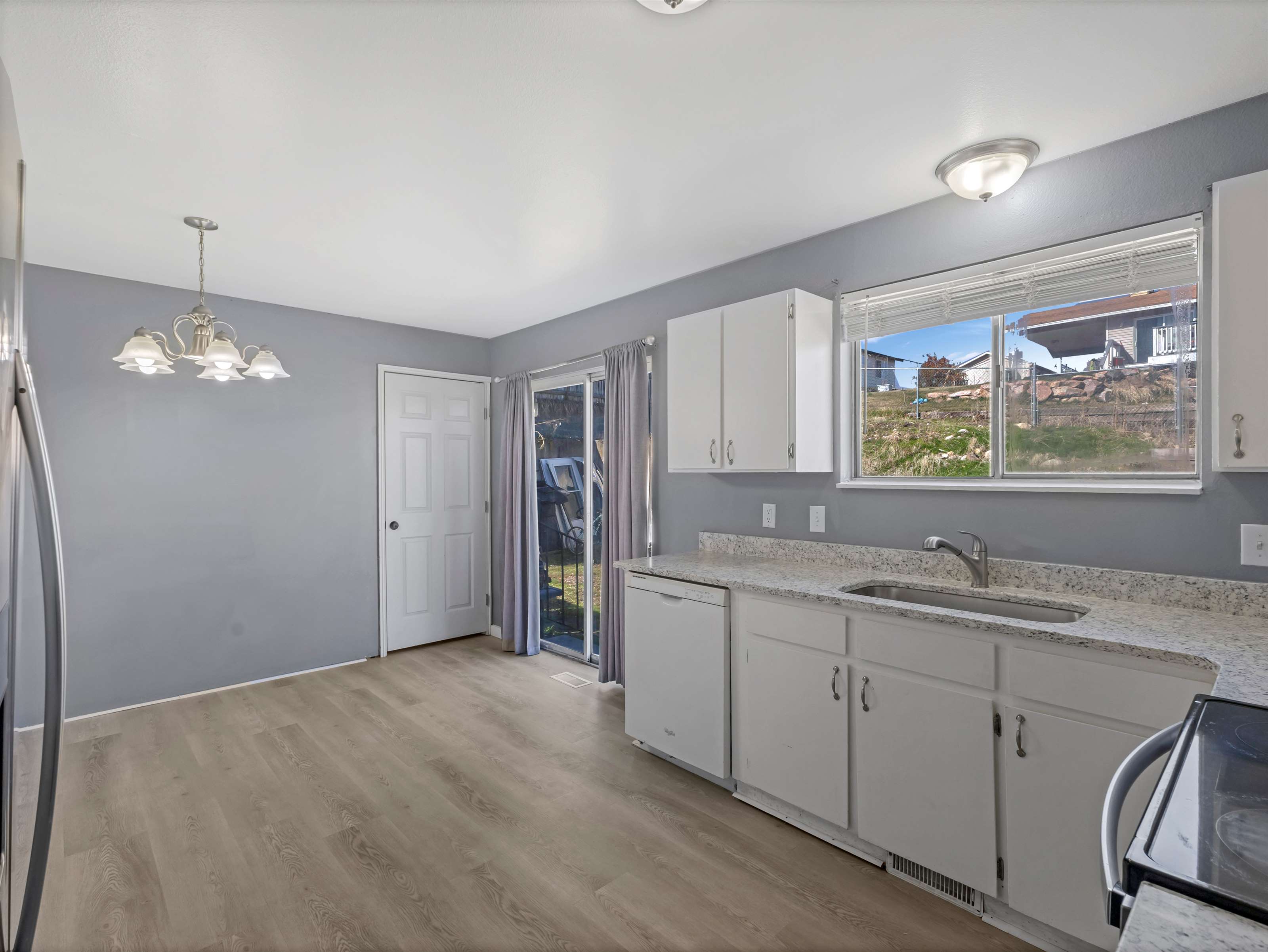 5096 South Jedediah Dr, Salt Lake City, UT 84118