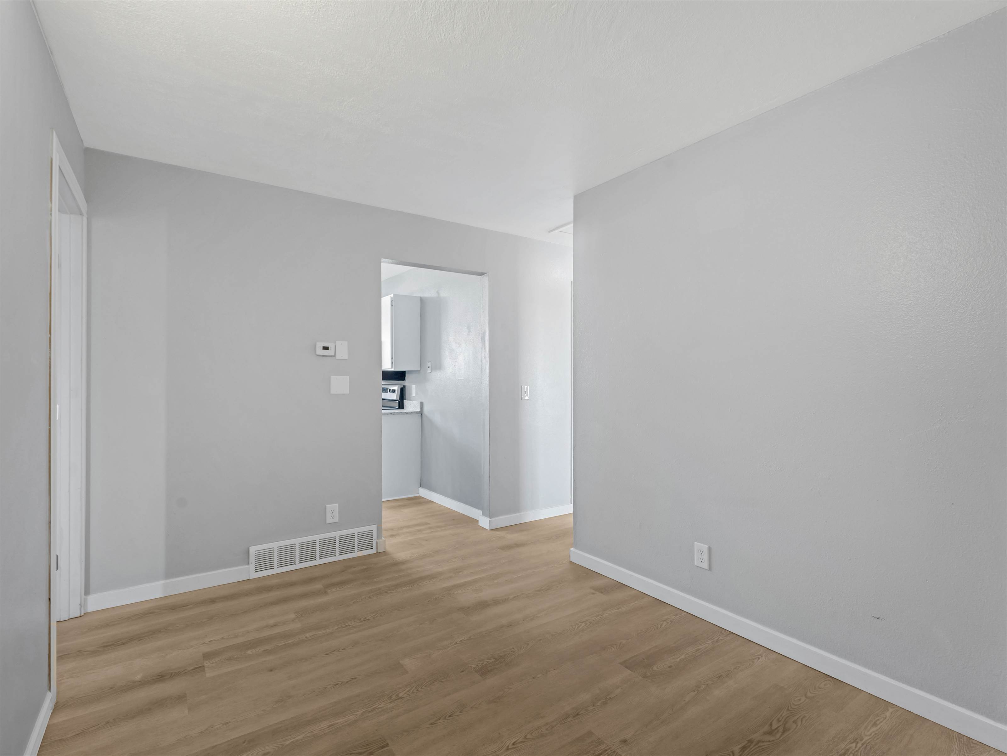 5096 South Jedediah Dr, Salt Lake City, UT 84118