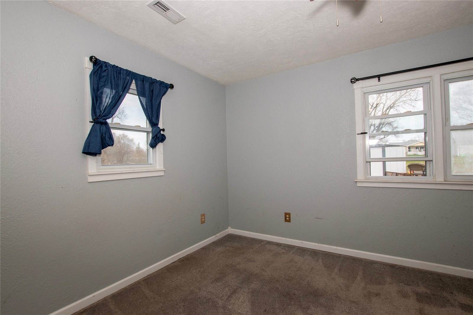 816 East 7th Street South, Newton, IA 50208