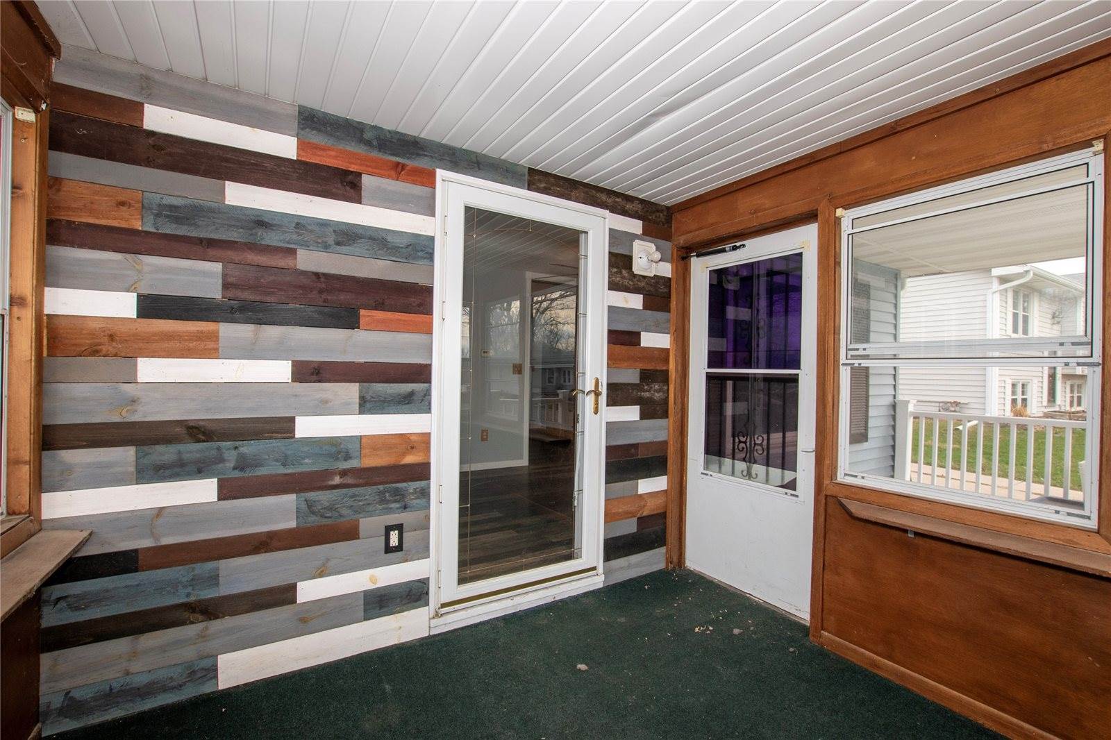 816 East 7th Street South, Newton, IA 50208