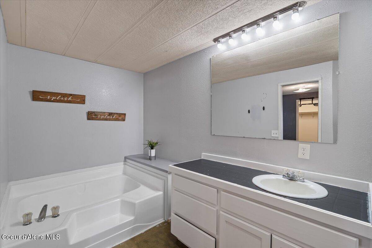 468800 Highway 95, #sp 24, Sagle, ID 83860