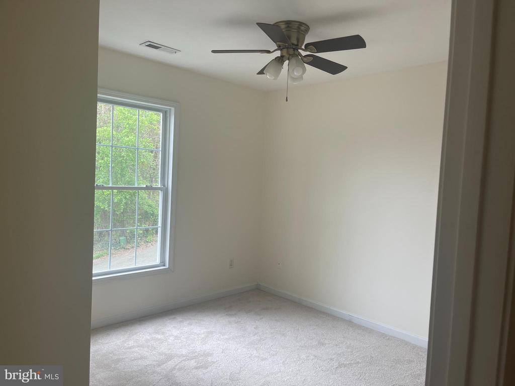 6178 5TH, King George, VA 22485