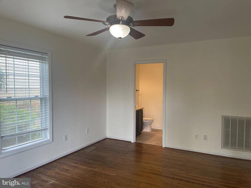 6178 5TH, King George, VA 22485