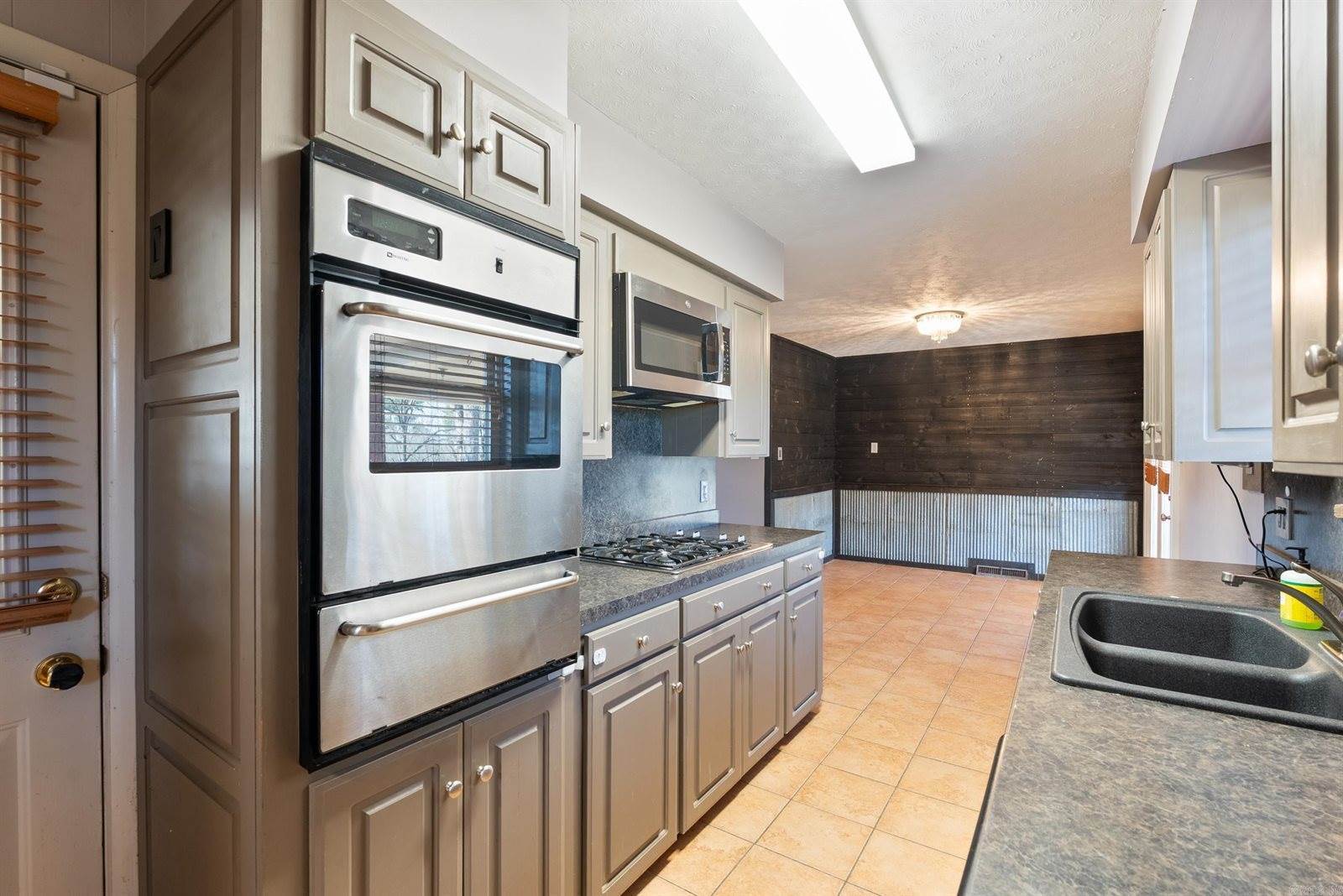 1001 Loop Road, Sherwood, AR 72120