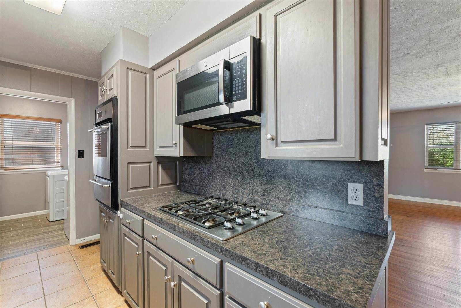 1001 Loop Road, Sherwood, AR 72120