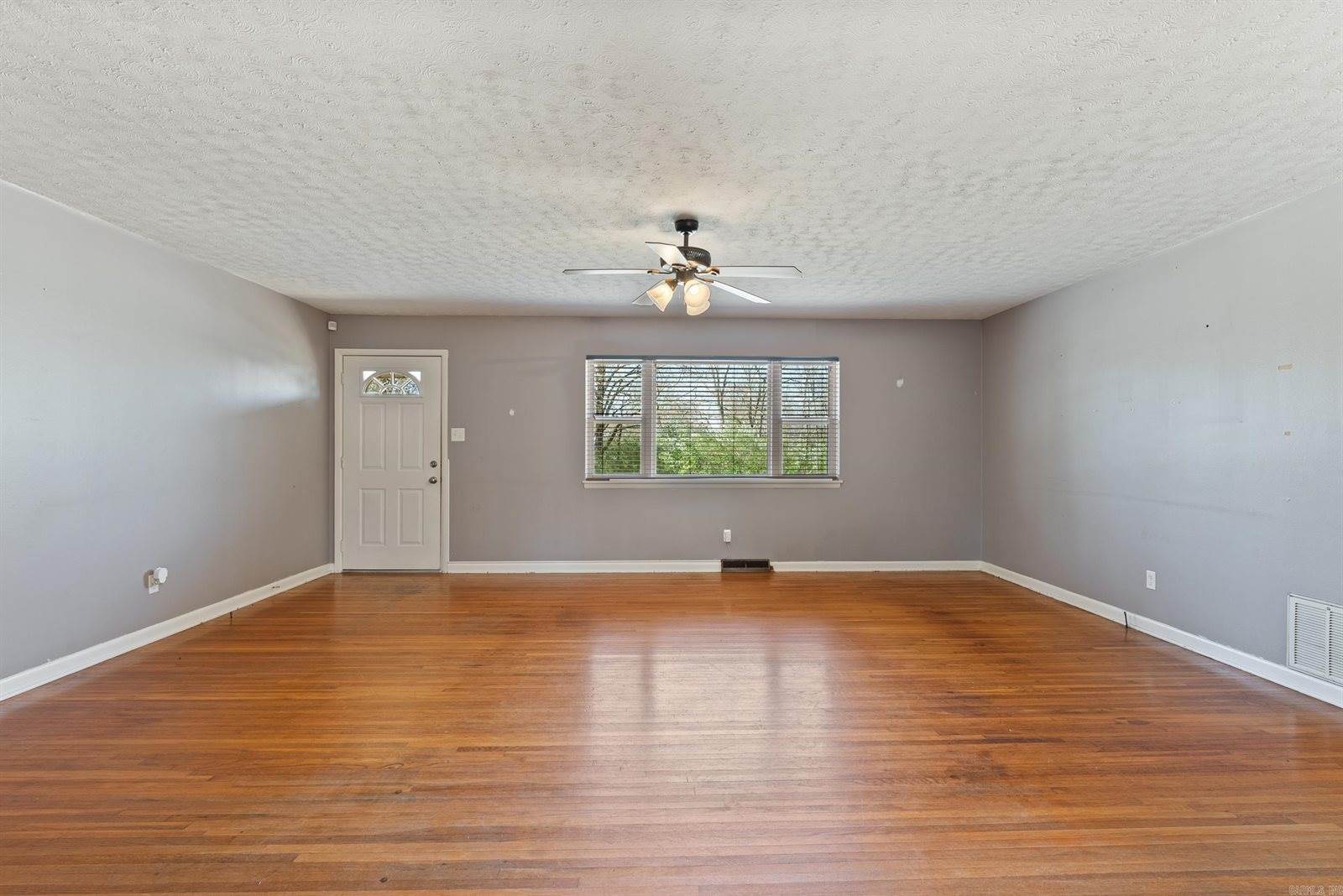 1001 Loop Road, Sherwood, AR 72120