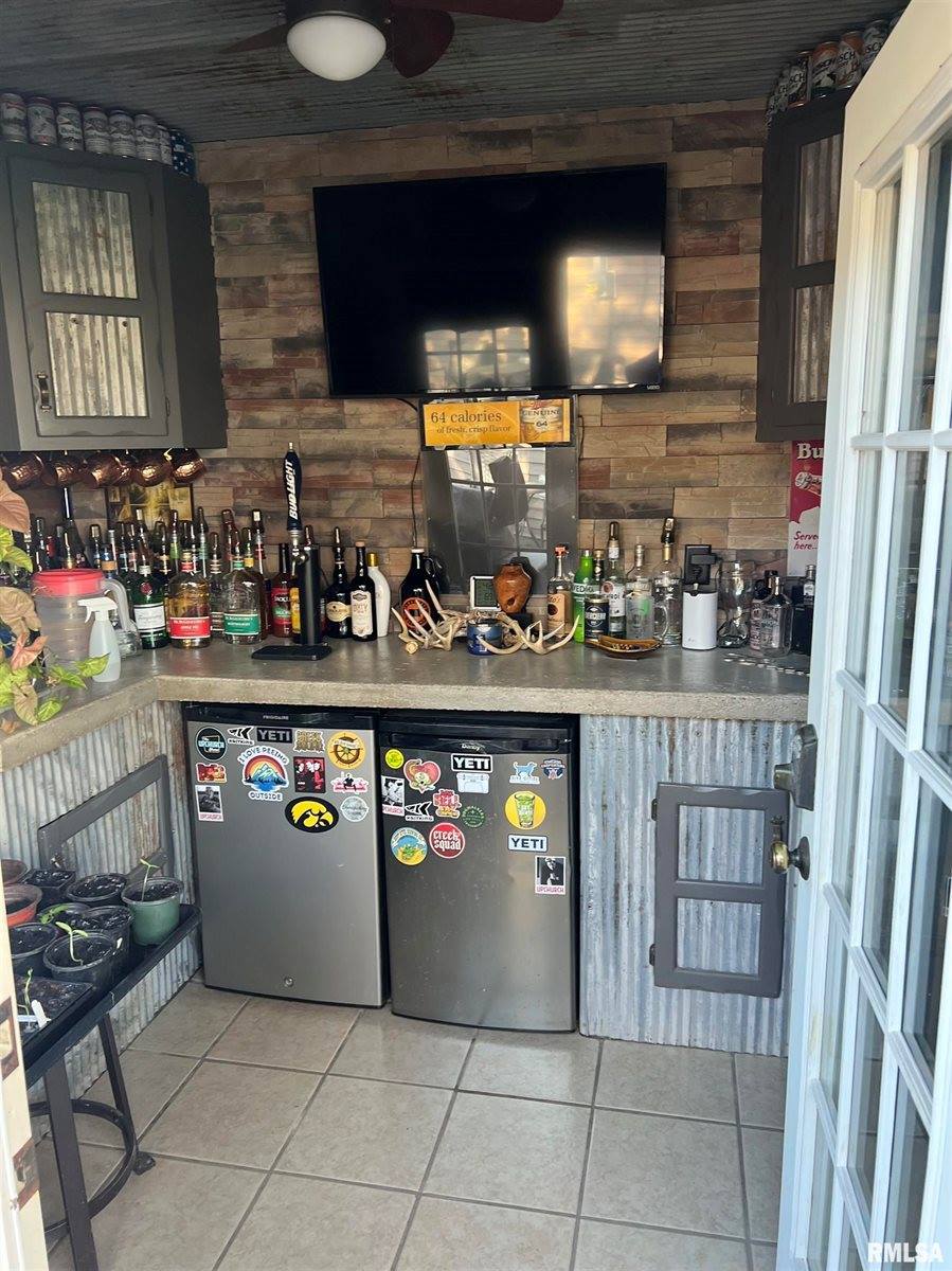 503 North Prospect Street, Cambridge, IL 61238