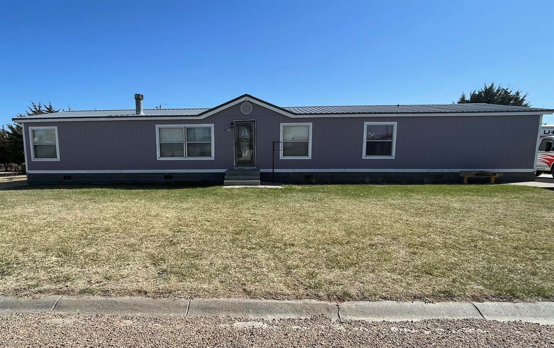 819 Deal Avenue, Sublette, KS 67877
