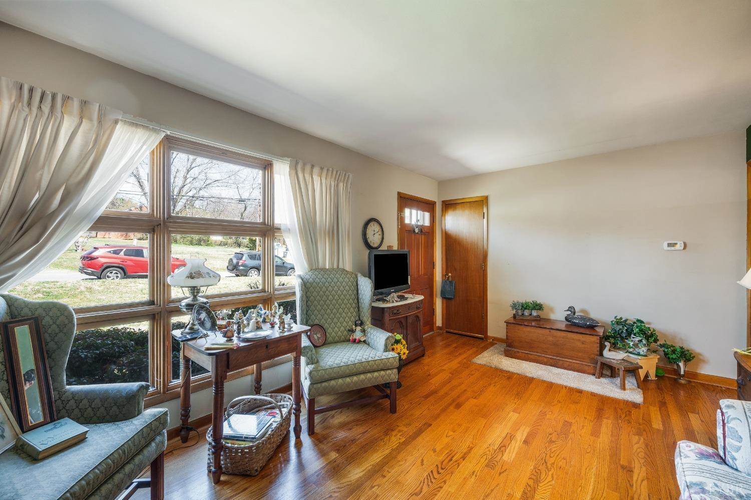 5906 Edgewood Drive, Lynchburg, VA 24502