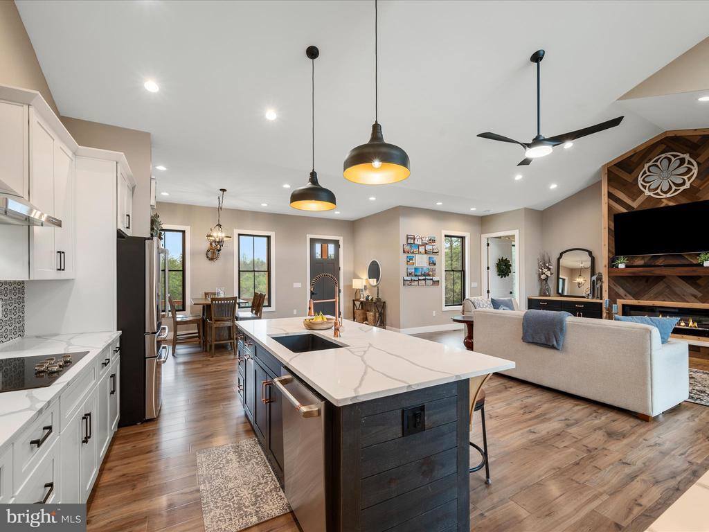 588 Savannah Drive, Strasburg, VA 22657